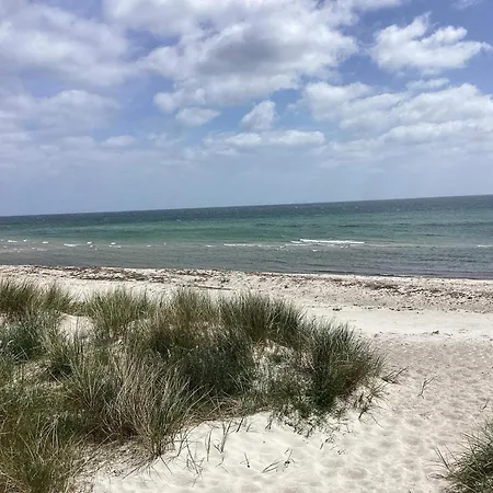 6 Person In Idestrup Bøtø By